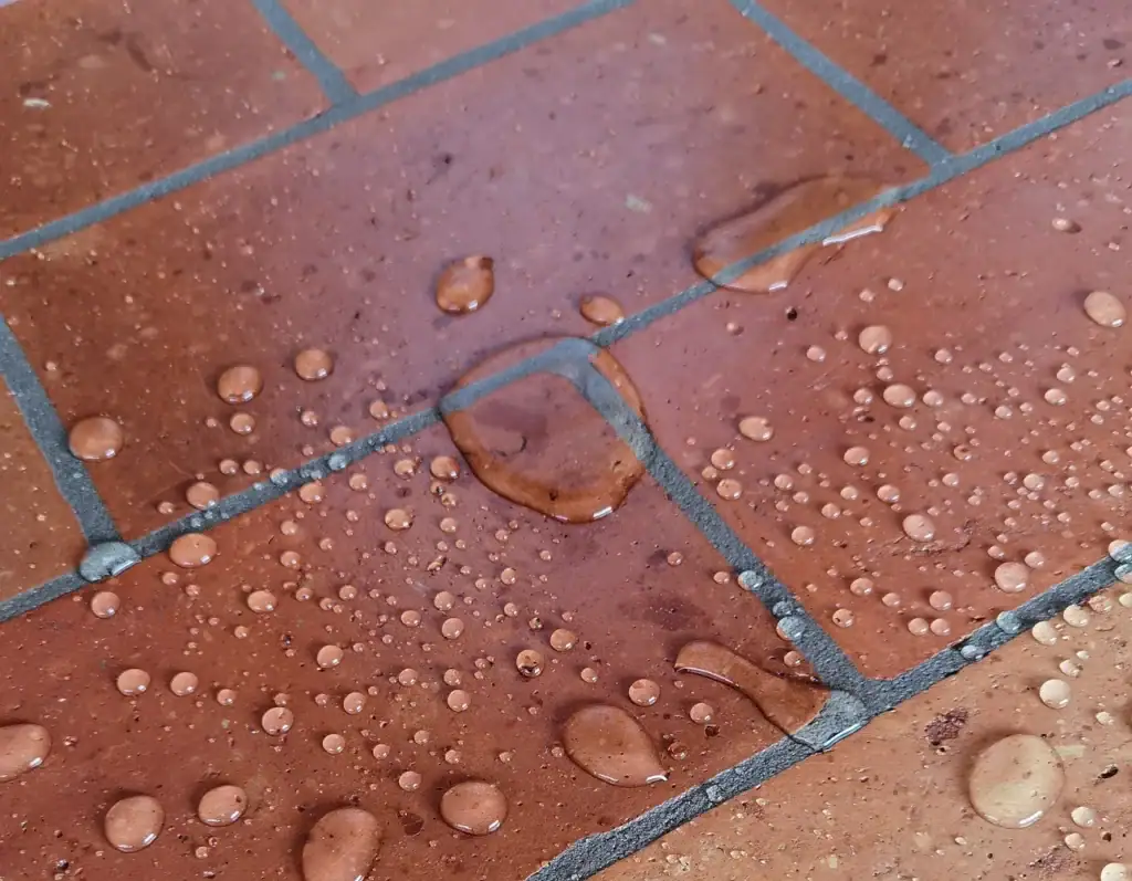 Everything About Terracotta Tiles for Outdoor Spaces Rustic Terracotta Tiles, Finished with Natural Oil, Creating a Water-Repellent and Durable Surface.